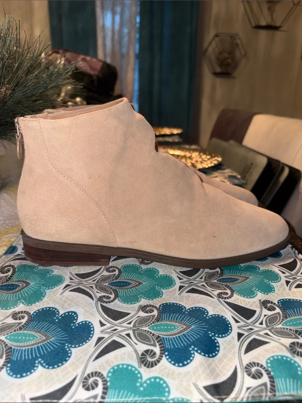 Kenneth Cole suede ankle